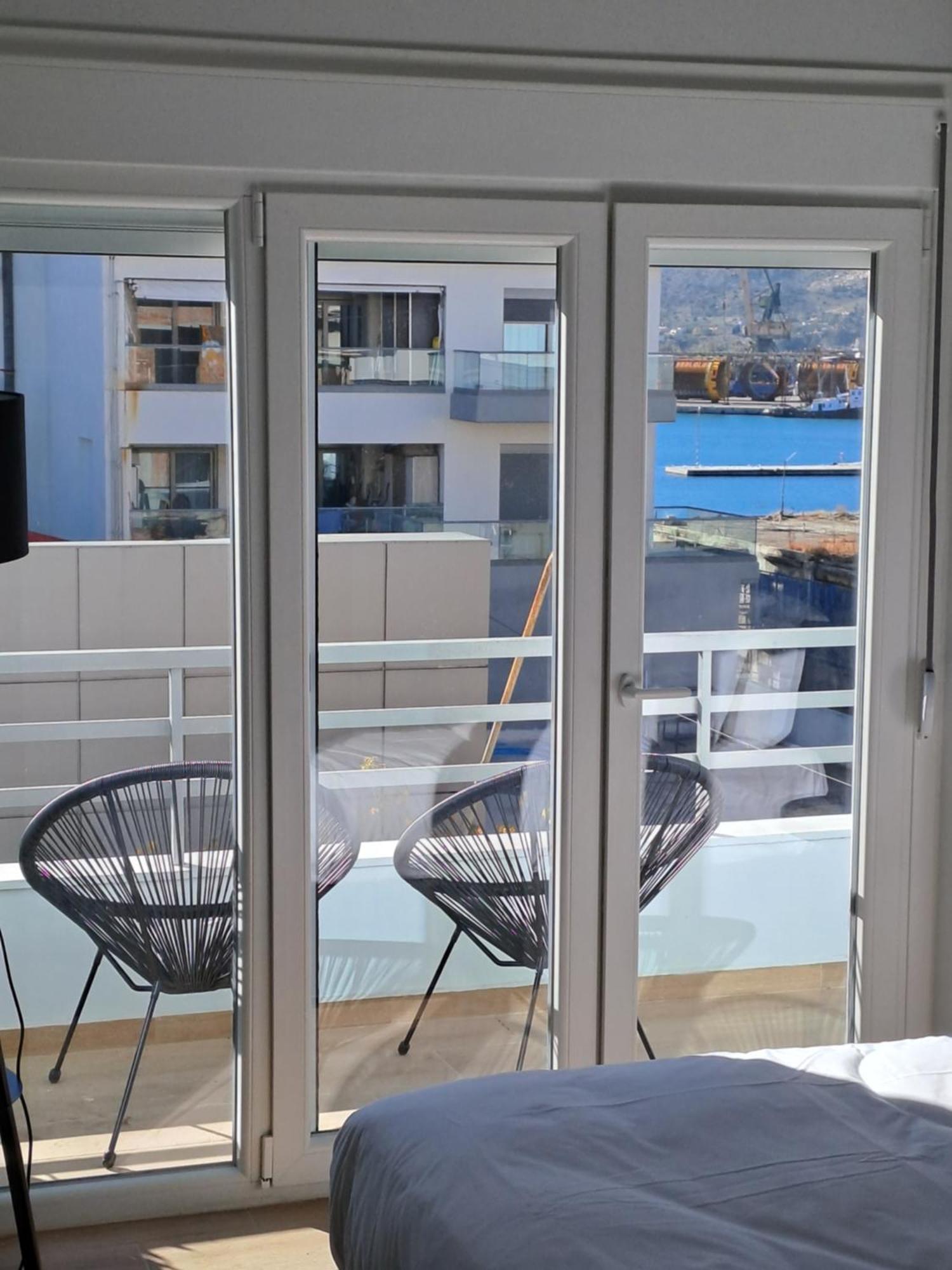 Homing Volos Inspired Modern Living Exterior photo