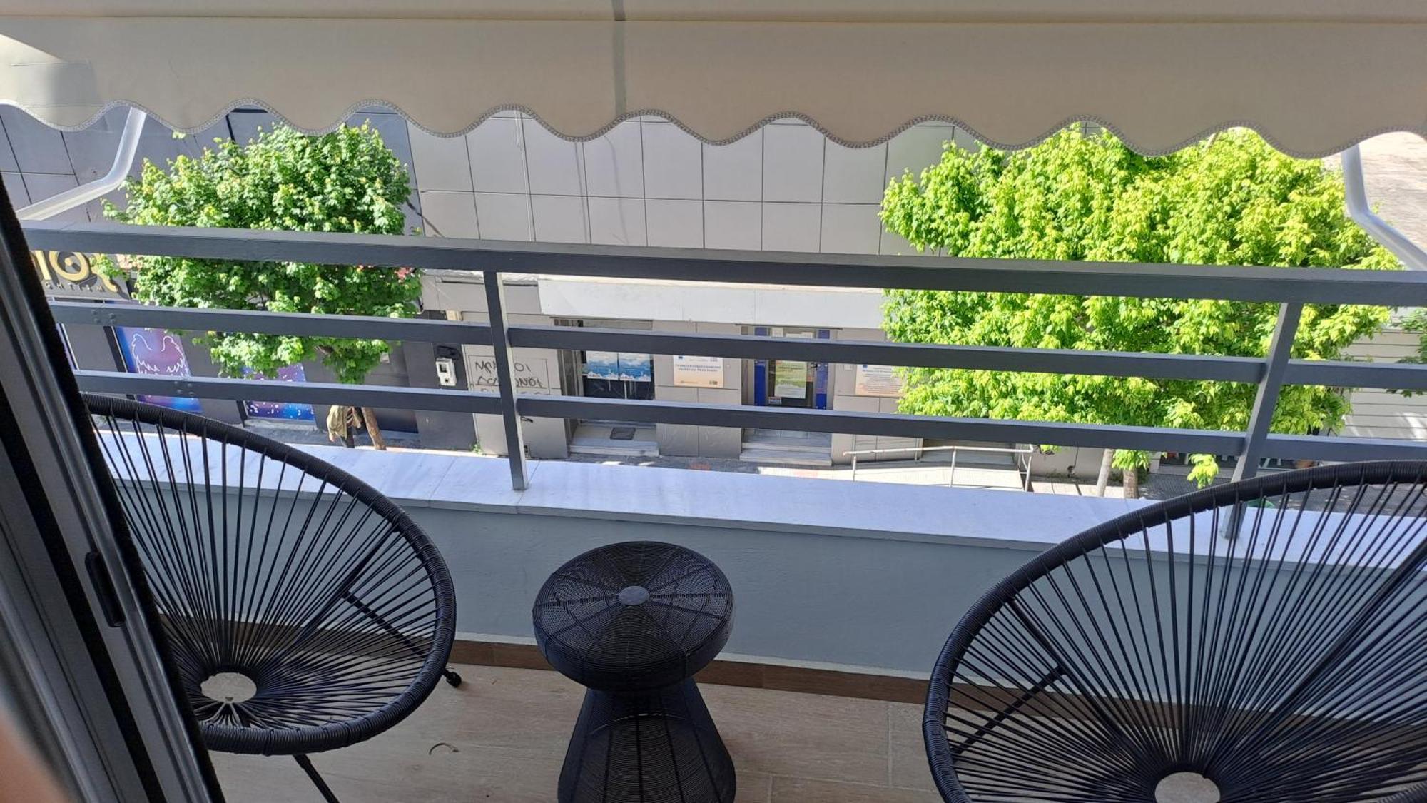 Homing Volos Inspired Modern Living Exterior photo